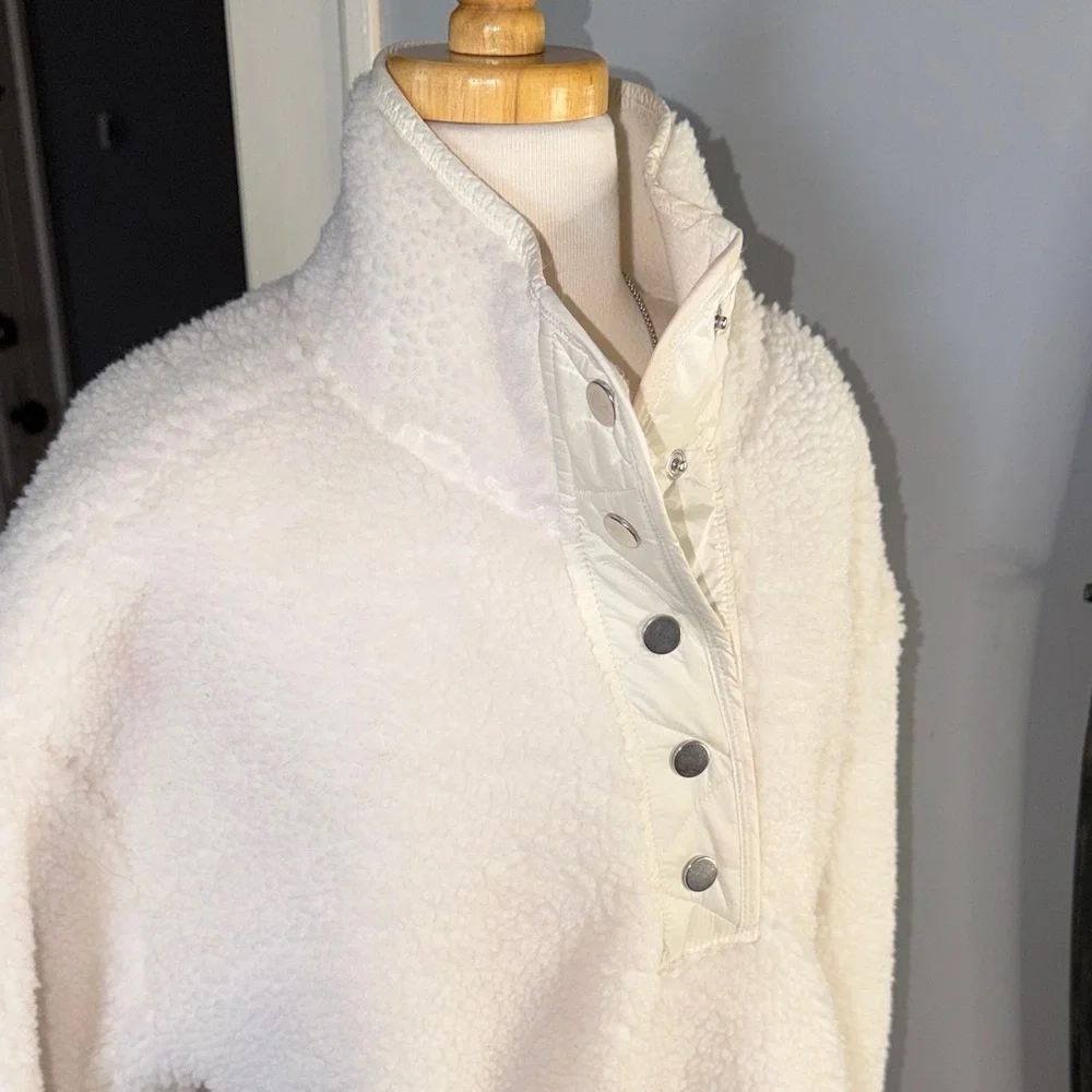 Women's White Sherpa Pullover Jacket